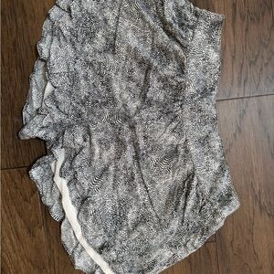BCBGeneration Black and Cream Textured Shorts